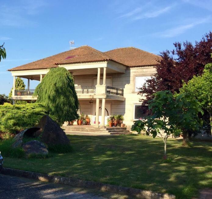 Villa Las Camelias Villanueva De Arosa Eksteriør bilde